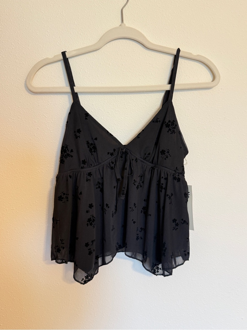Women's Black Floral V-Neck Spaghetti Strap Tank Top